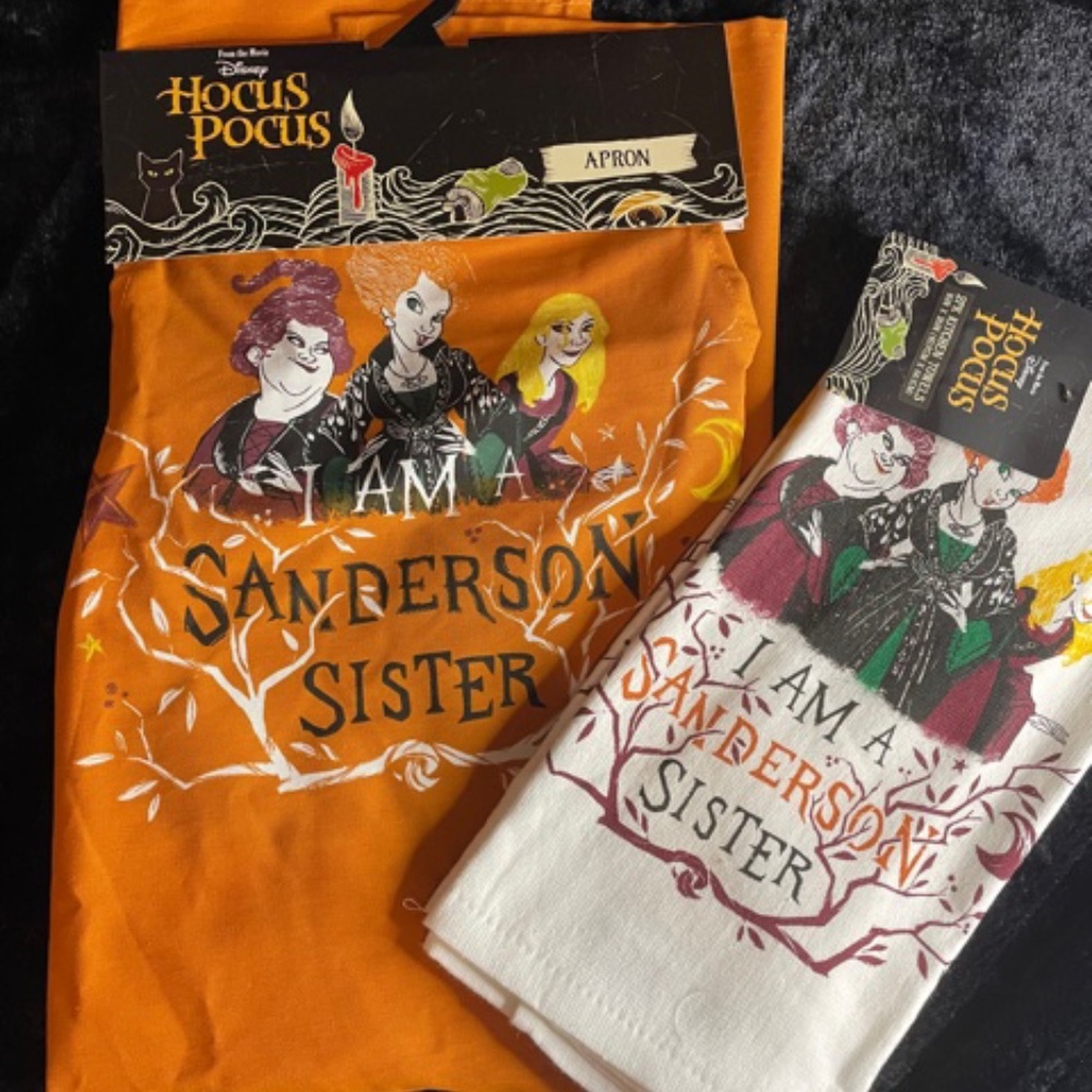 NWT Disney Hocus Pocus Kitchen Apron + towel